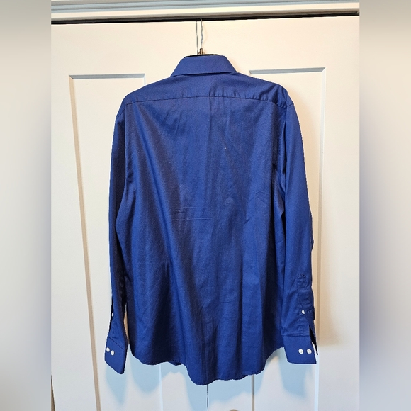 Van Huesen Athletic Fit Dress Shirt - Picture 3 of 4